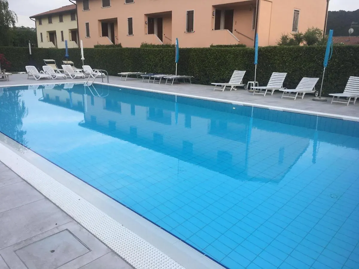 Daire Appartamento Elena Garda  İtalya